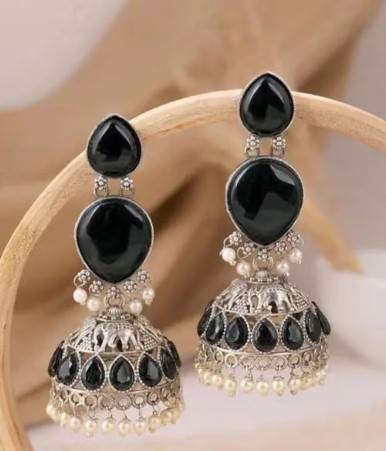 Black Stone Pearl Jhumka
